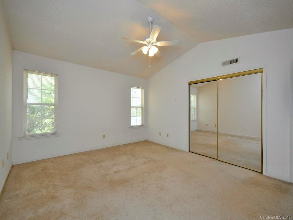 702 Woodlea Court #702 - Photo 8