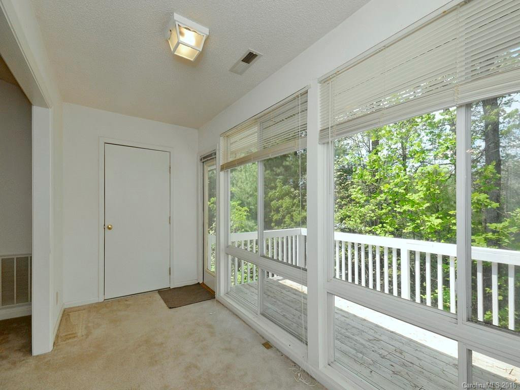 702 Woodlea Court #702 - Photo 10