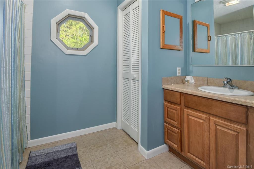 17 Dogwood Terrace - Photo 12