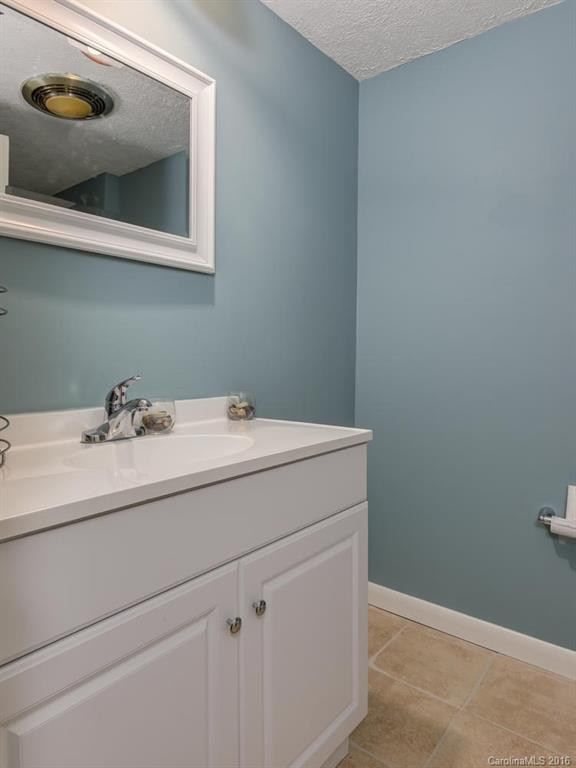 17 Dogwood Terrace - Photo 18