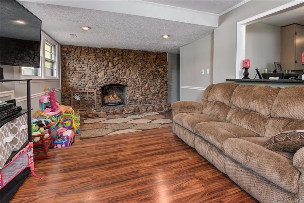 17 Dogwood Terrace - Photo 7