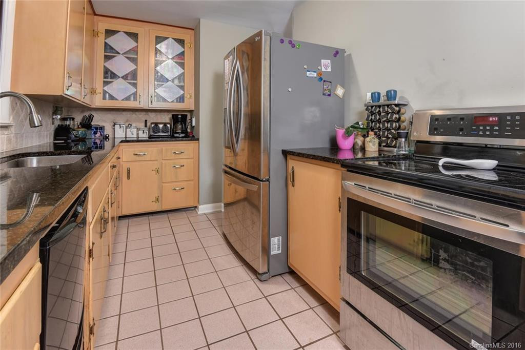 17 Dogwood Terrace - Photo 8