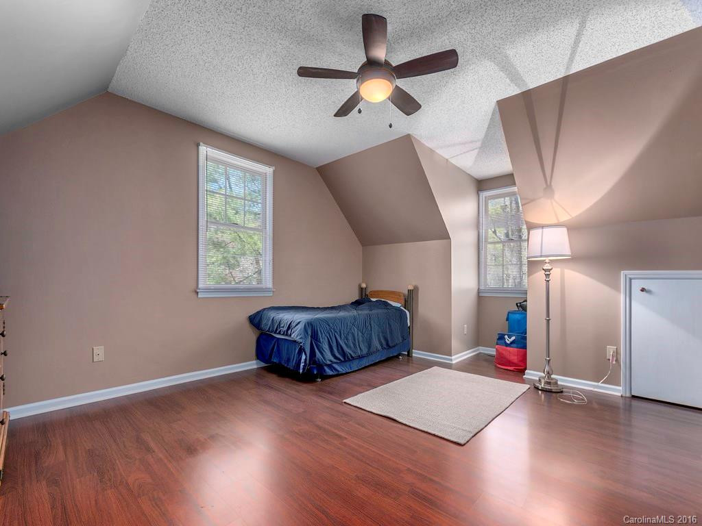 466 Royal Pines Drive - Photo 14
