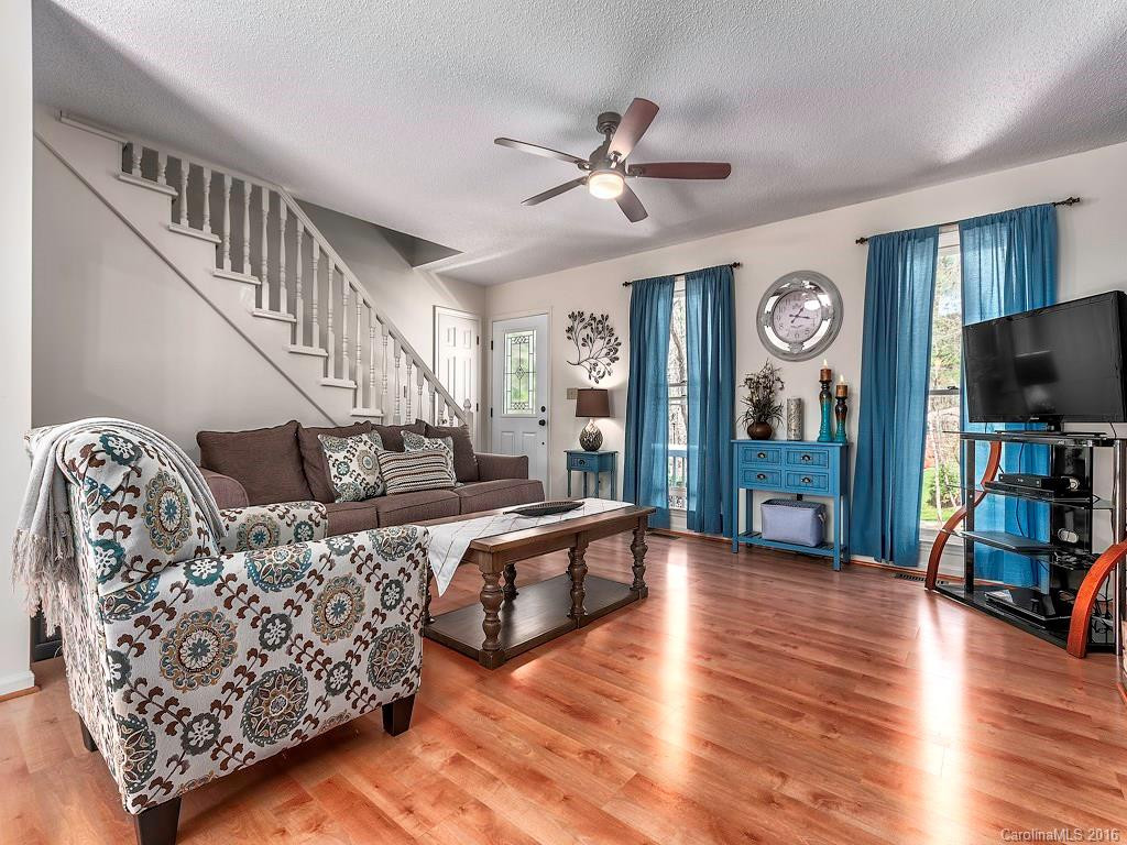 466 Royal Pines Drive - Photo 4