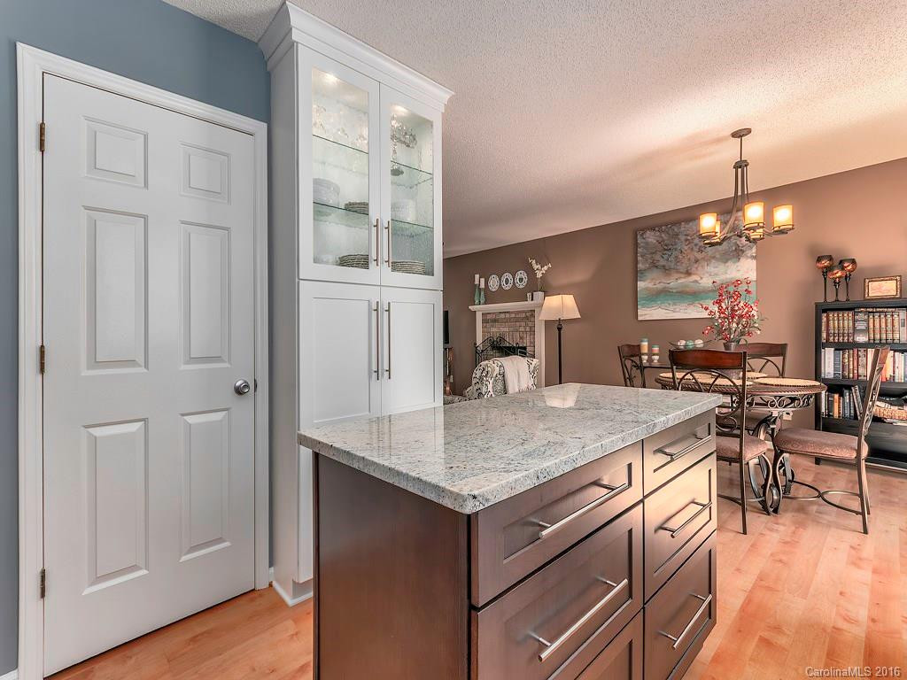 466 Royal Pines Drive - Photo 8