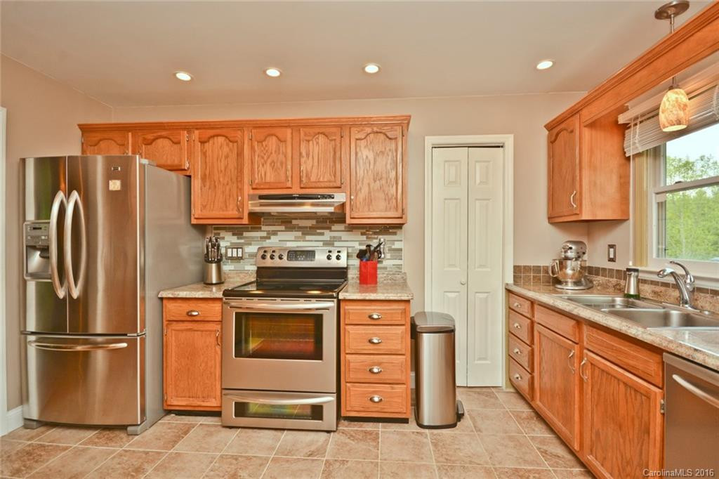 10 Hope Lane - Photo 3