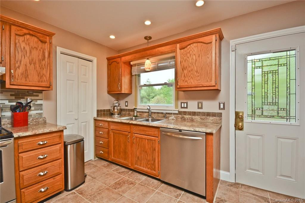 10 Hope Lane - Photo 4