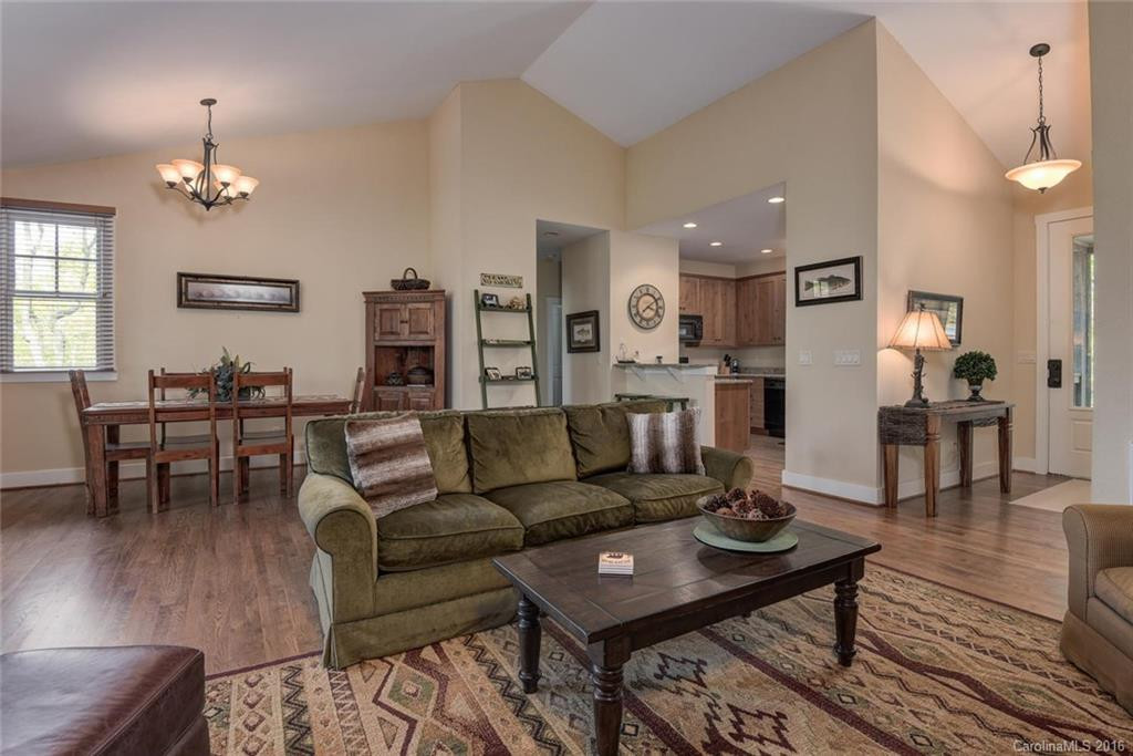 31 Whispering Falls Court #73 - Photo 4
