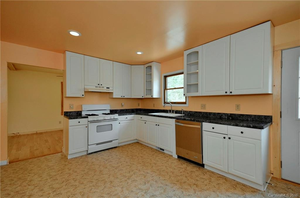 92 Arrowood Road - Photo 5