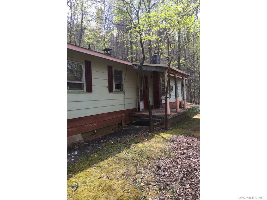 152 Mistletoe Park