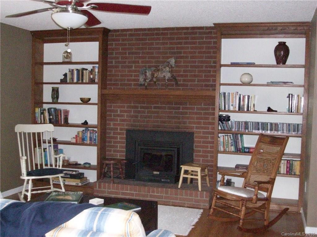 9 Hillview Circle #21 - Photo 3