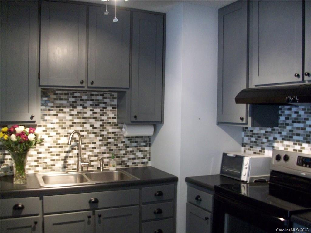 9 Hillview Circle #21 - Photo 7