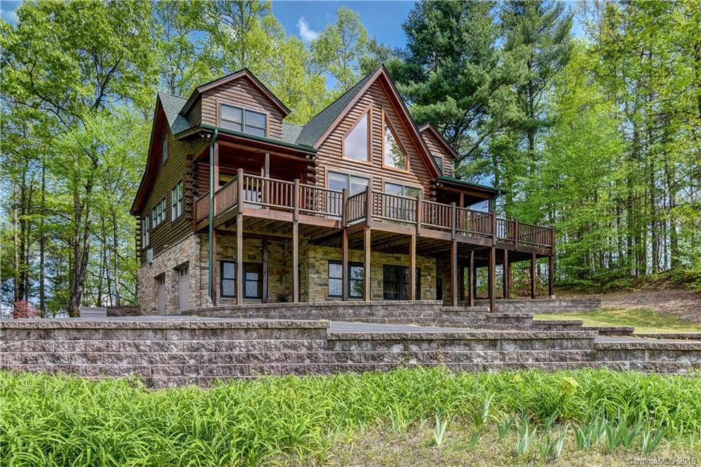 633 Whites Lake Boulevard