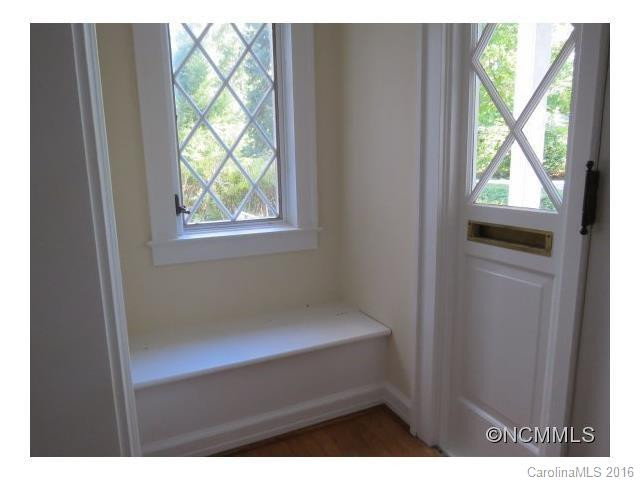 104 Laurel Lane - Photo 2