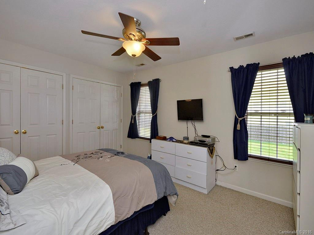 98 Stafford Court #60 - Photo 6