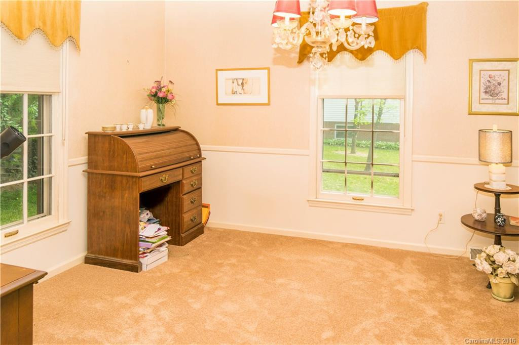 2670 Seminole Drive - Photo 7