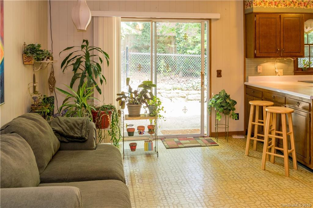 2670 Seminole Drive - Photo 9