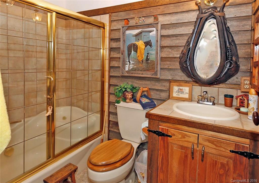 2050 Hyacinth Drive - Photo 11