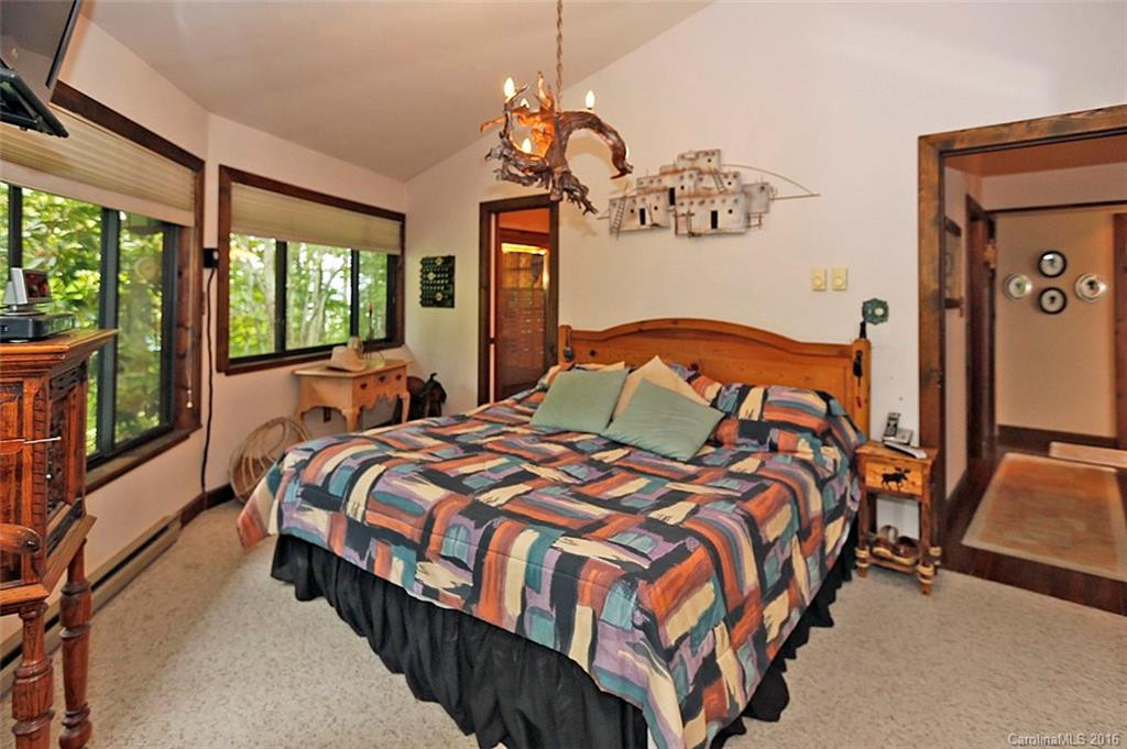2050 Hyacinth Drive - Photo 12