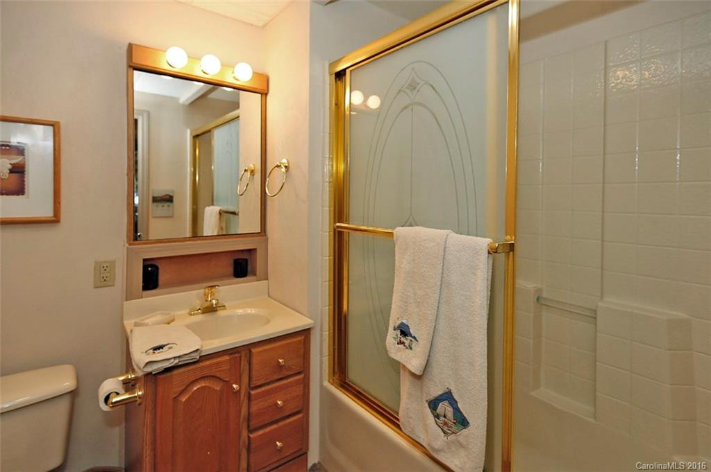 2050 Hyacinth Drive - Photo 16