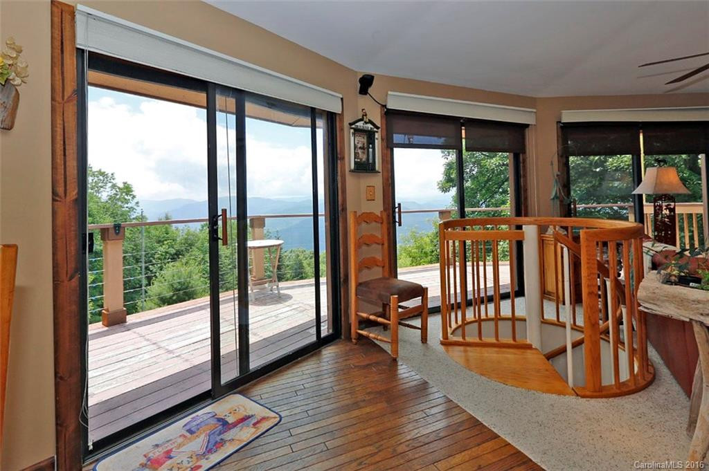 2050 Hyacinth Drive - Photo 6