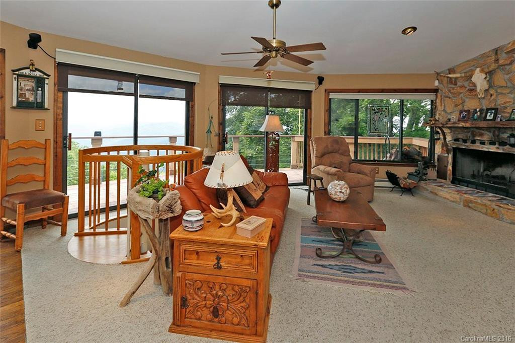 2050 Hyacinth Drive - Photo 8