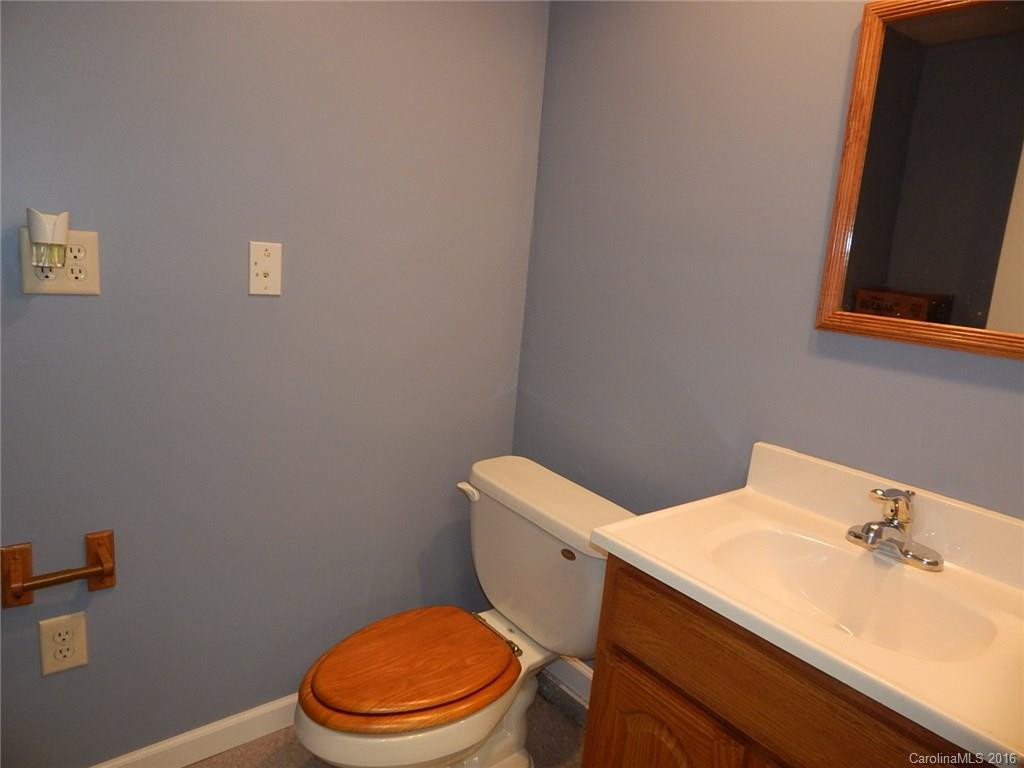 708 Skyland Drive - Photo 19