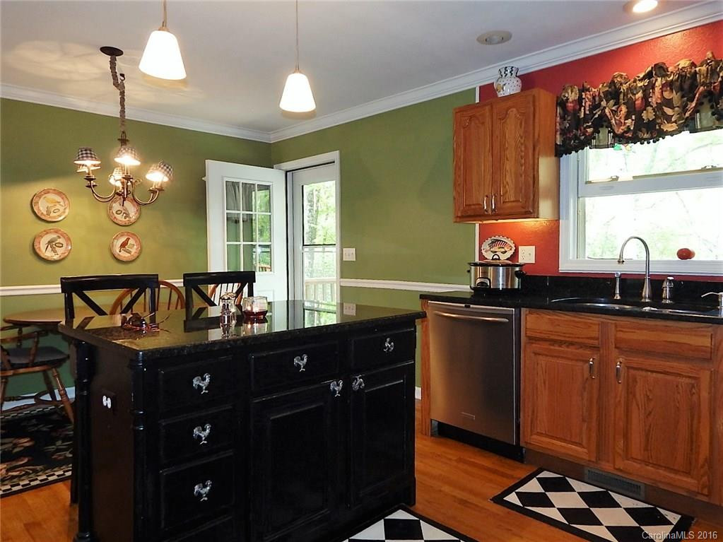 708 Skyland Drive - Photo 6
