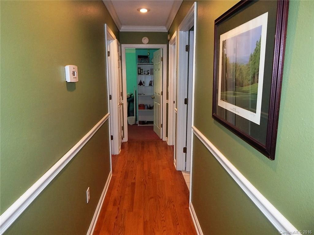 708 Skyland Drive - Photo 7