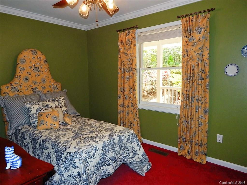 708 Skyland Drive - Photo 8