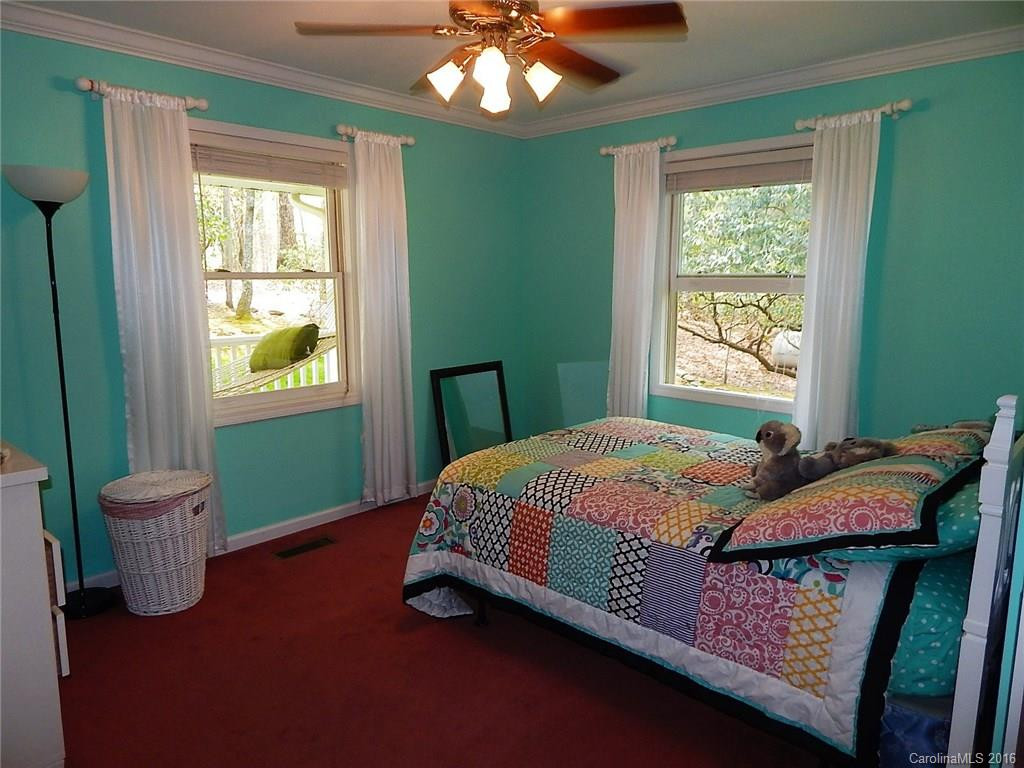 708 Skyland Drive - Photo 10