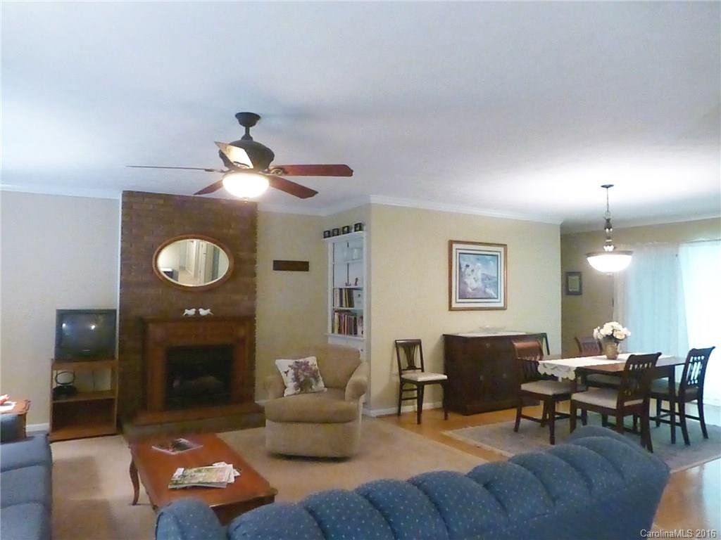 242 Stonebrook Drive - Photo 4