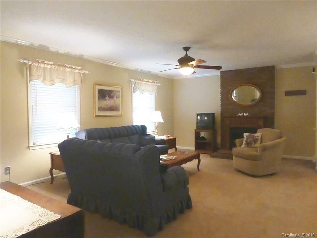 242 Stonebrook Drive - Photo 5