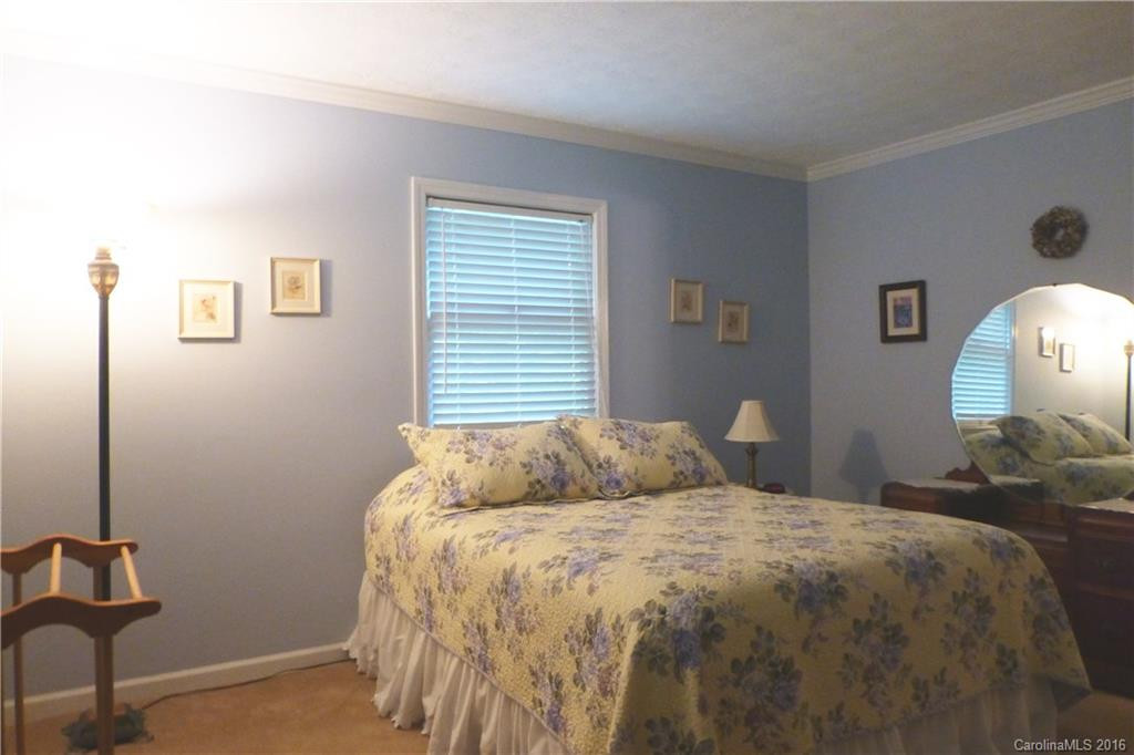 242 Stonebrook Drive - Photo 10