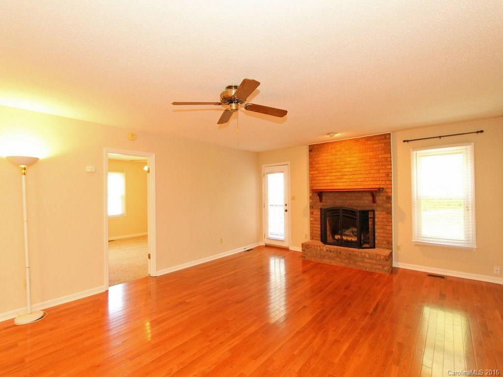 10 Shawn Drive - Photo 3