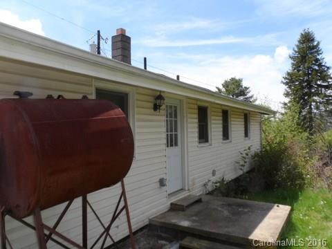 697 Holtzclaw Road - Photo 2