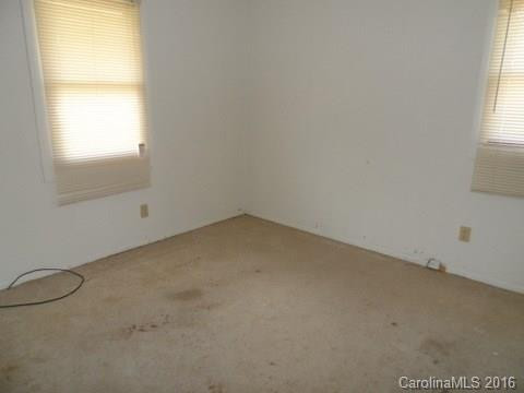 697 Holtzclaw Road - Photo 9