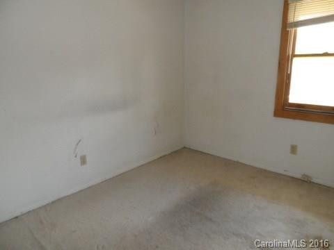 697 Holtzclaw Road - Photo 10