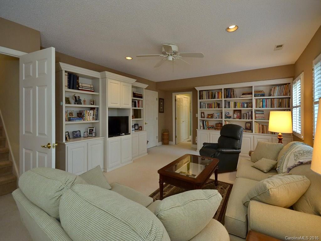 115 Carriage Walk Lane #G-1 - Photo 18