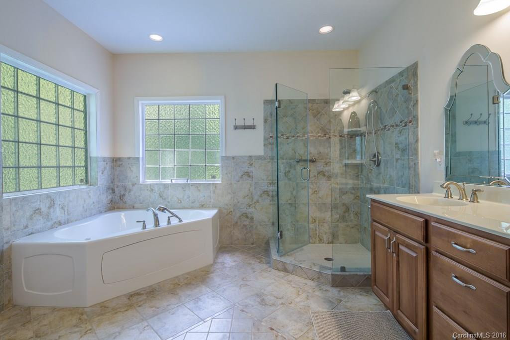 237 Eagle Point Drive - Photo 2