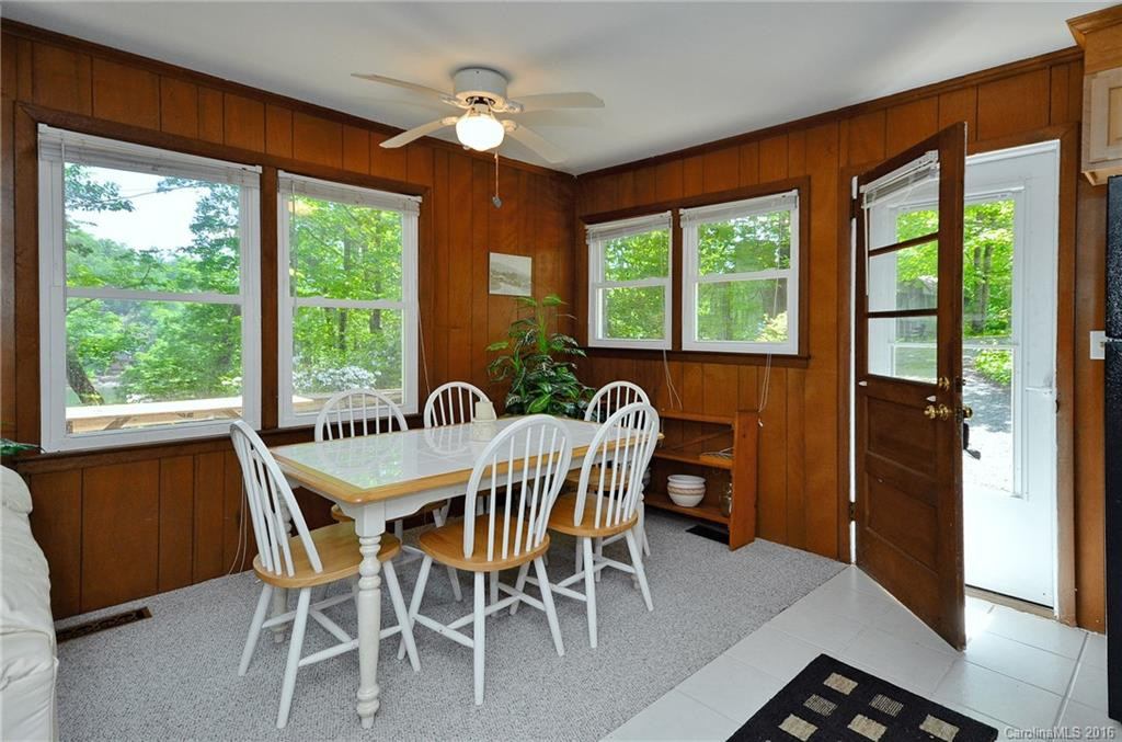 117 Sherwood Drive - Photo 2