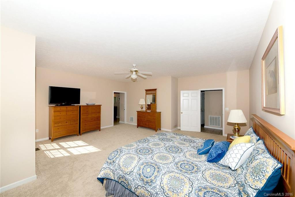 4133 Howard Gap Road - Photo 14