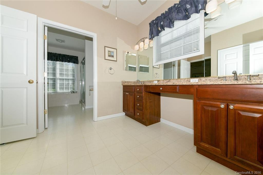 4133 Howard Gap Road - Photo 15