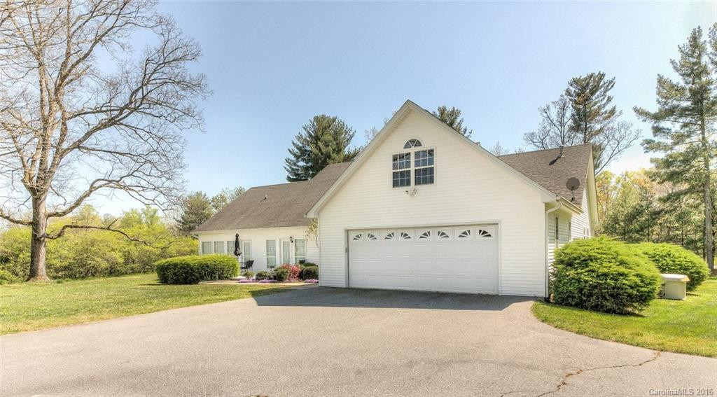 4133 Howard Gap Road - Photo 4