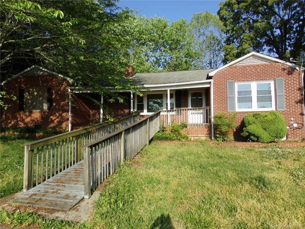 325 Hollins Street
