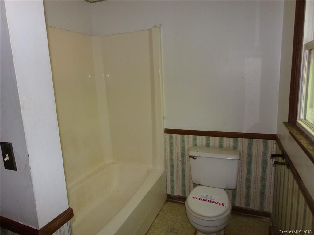 325 Hollins Street - Photo 12