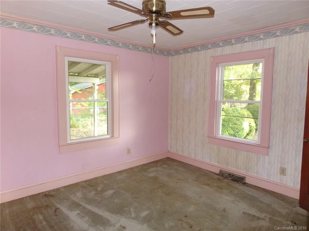 325 Hollins Street - Photo 14