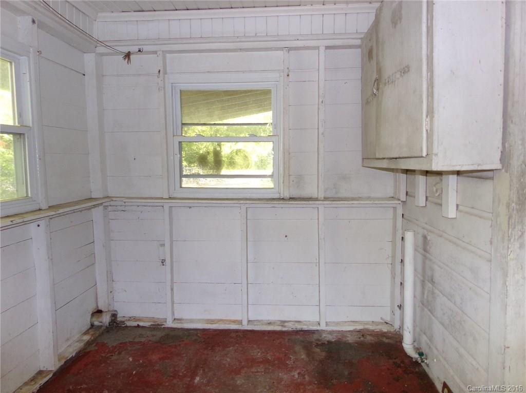 325 Hollins Street - Photo 16