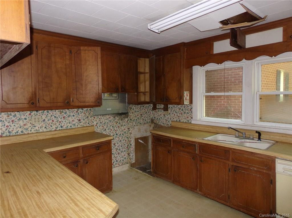 325 Hollins Street - Photo 8