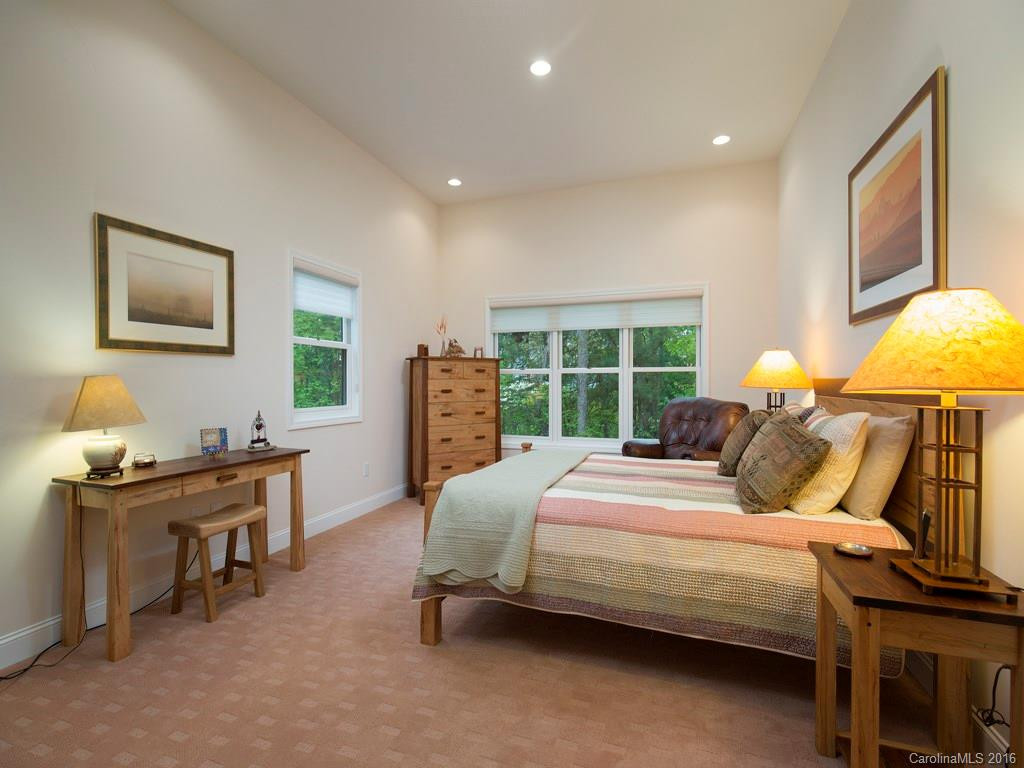 90 Courseview Drive #240 - Photo 14